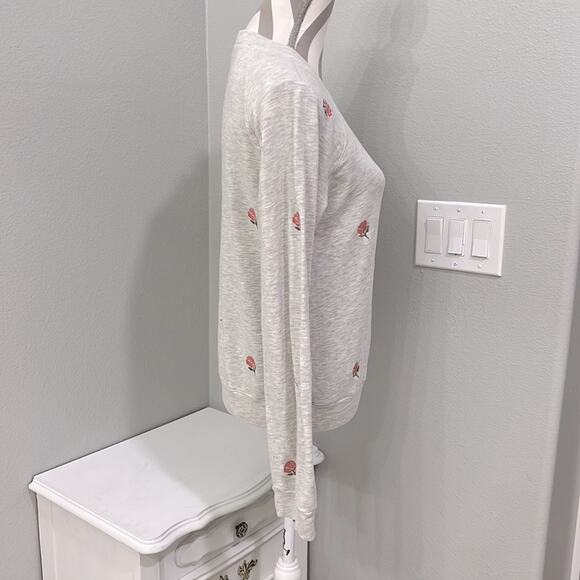 Monrow Raglan pull over floral embroidered grey and pink size small - Picture 2 of 8